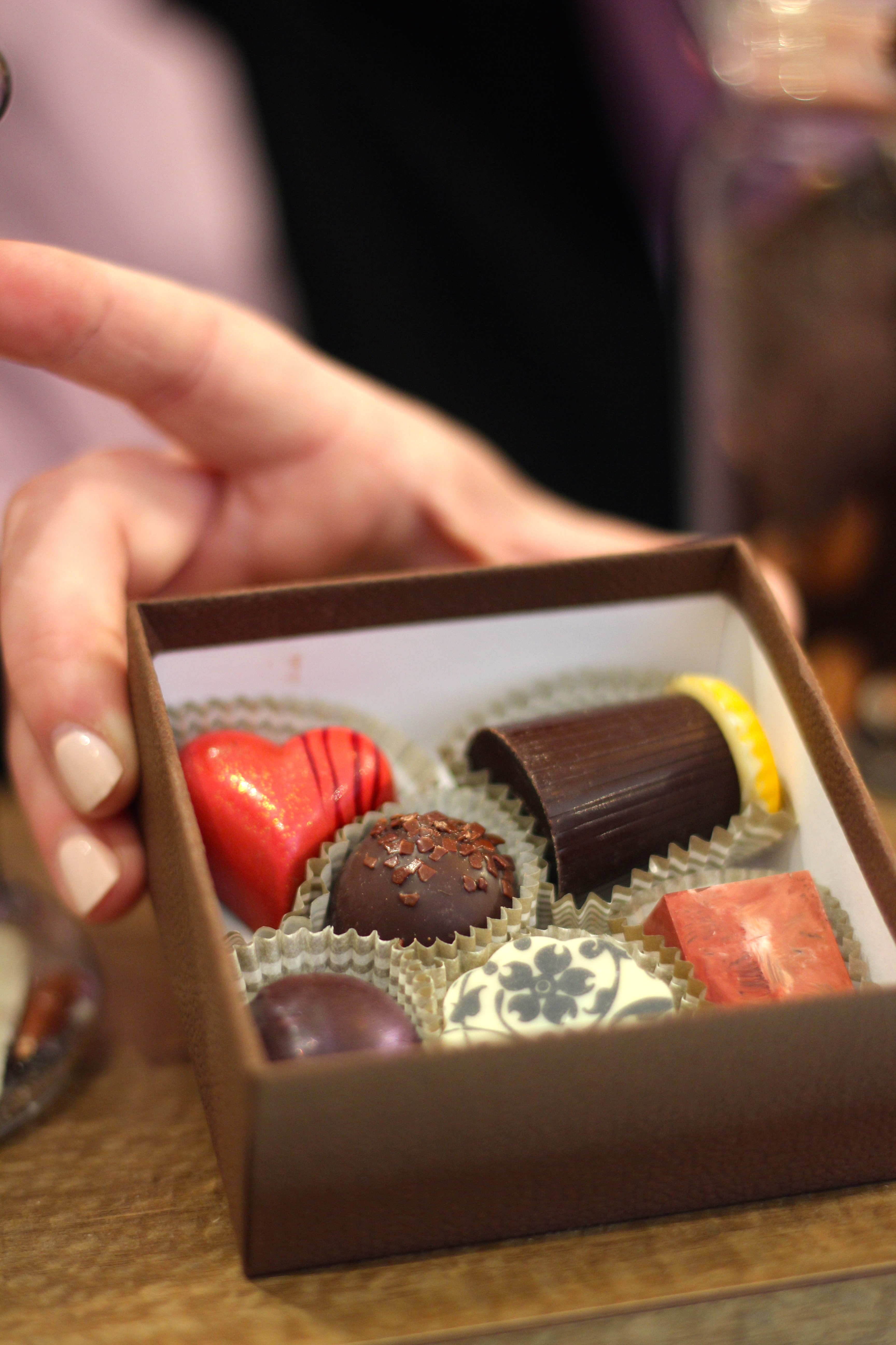 Signature Caramel Sushi Box – Beacon Hill Chocolates