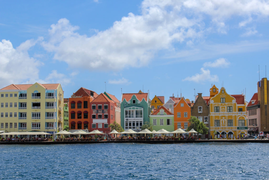 Curaçao Travel Guide - Trends and Tolstoy