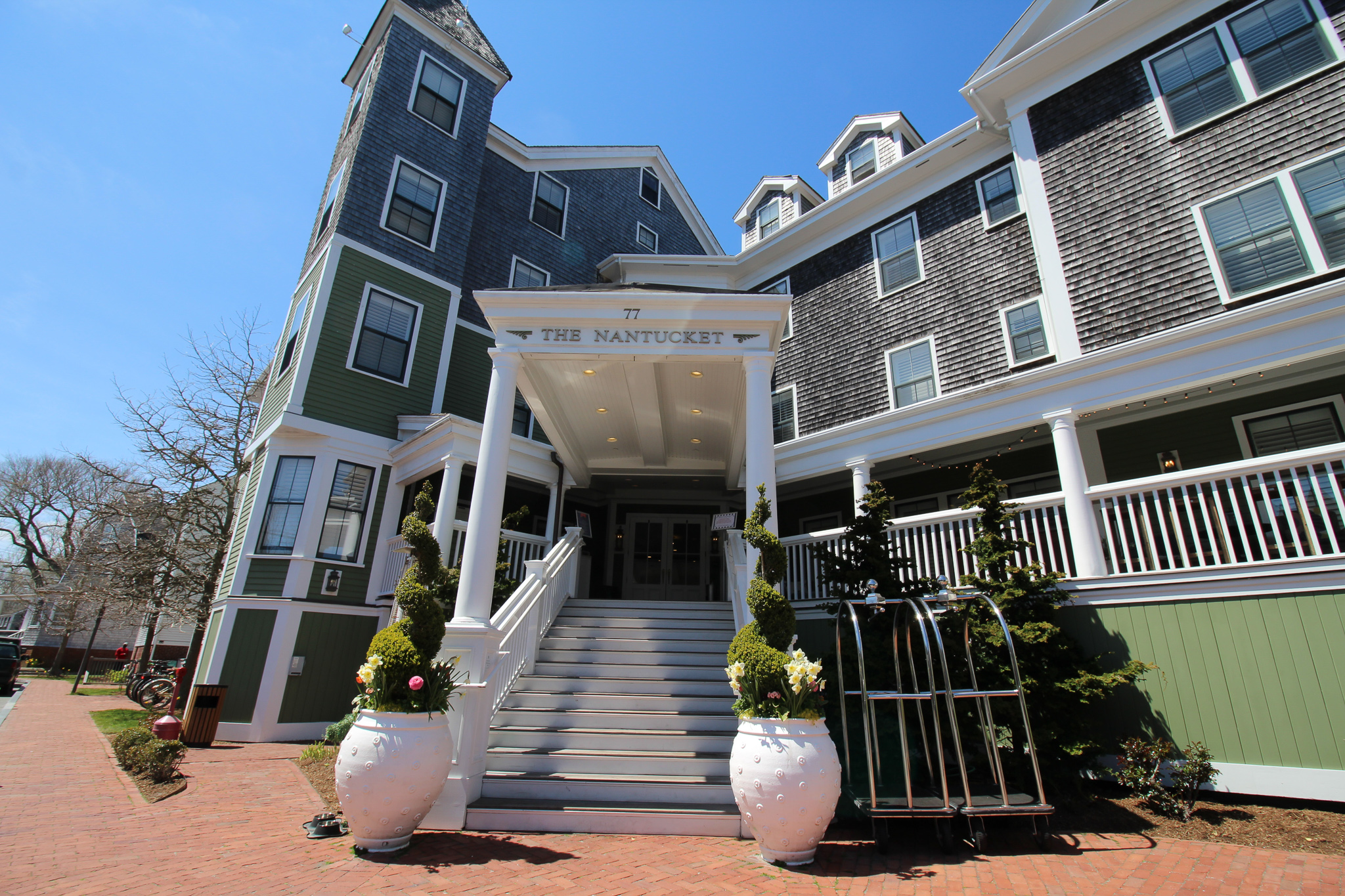 the hotel nantucket book review